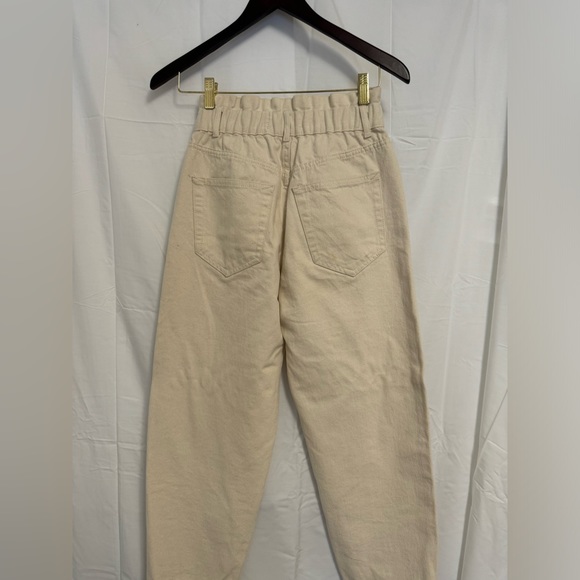 Pull and Bear Off-White Denim Pants BNWOT - Picture 2 of 3